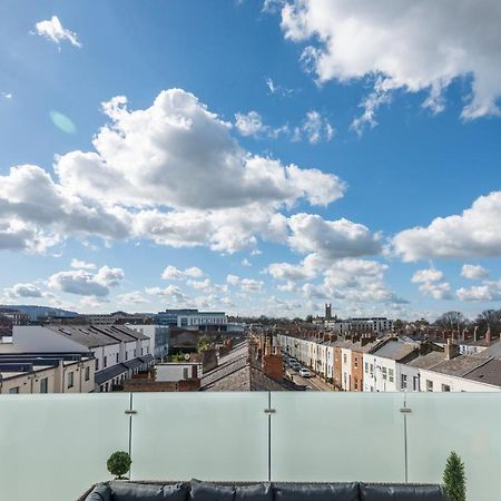 The Burton Penthouse By Fortuna Property Cheltenham Exterior photo